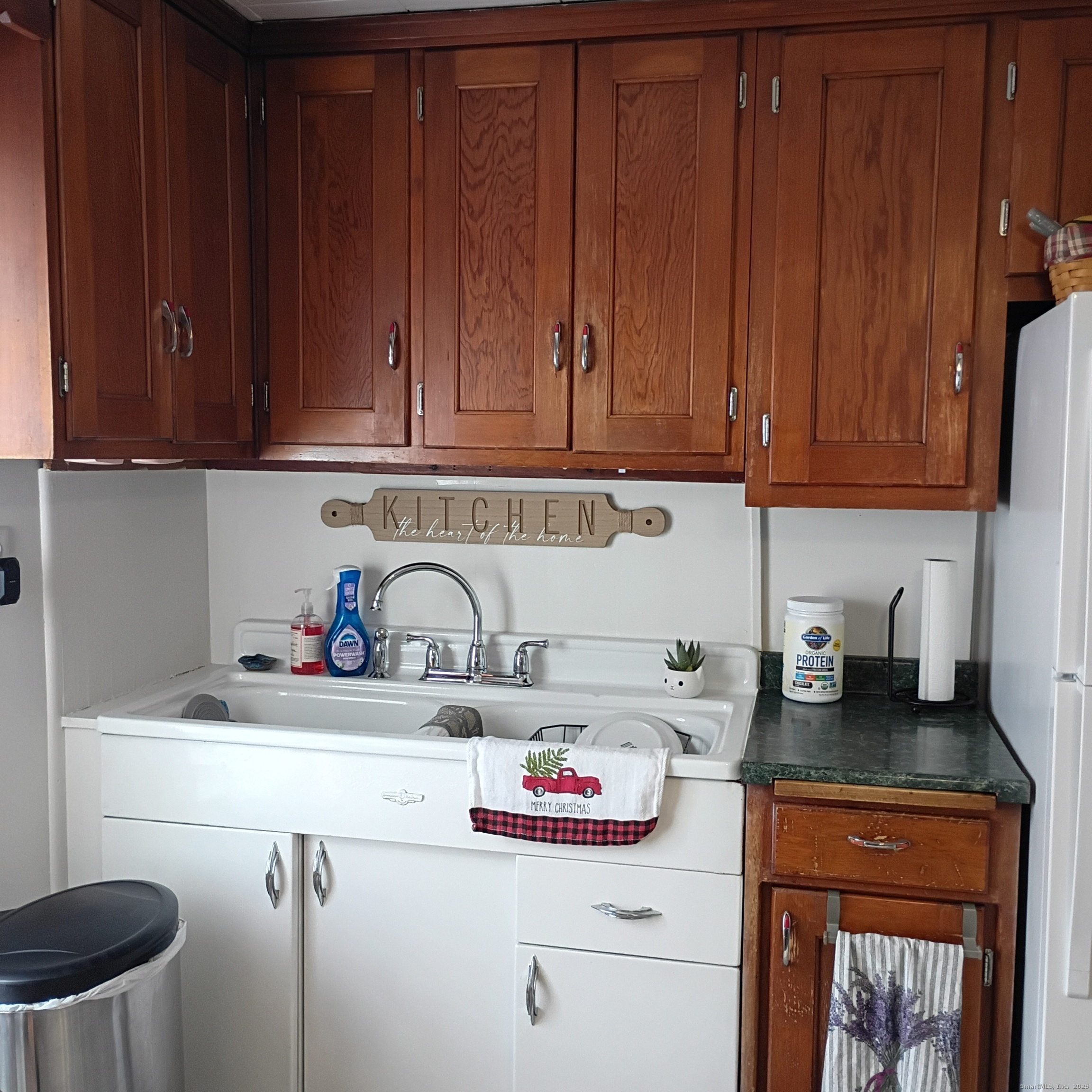 59 View Street, Unit 2 Bristol, CT 06010 - Photo 22 of 37 a kitchen with a sink and cabinets