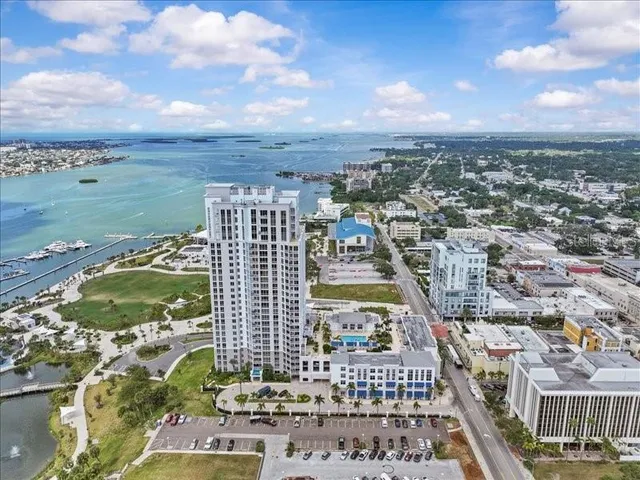 $839,000 | 331 Cleveland Street, Unit 806, Clearwater, FL 33755