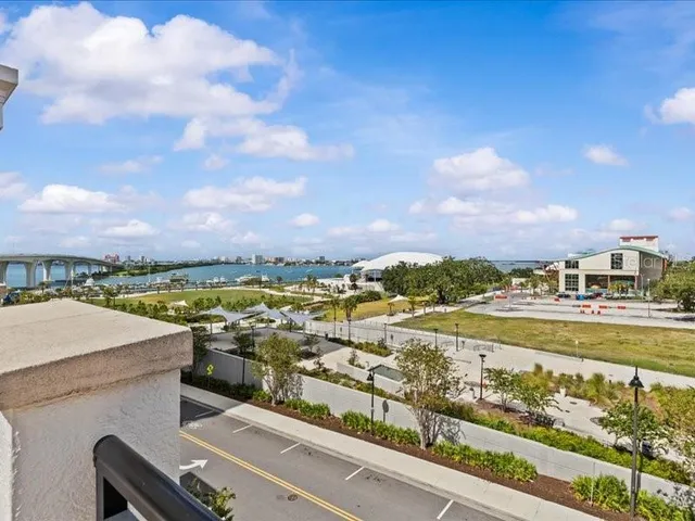 $839,000 | 331 Cleveland Street, Unit 806, Clearwater, FL 33755