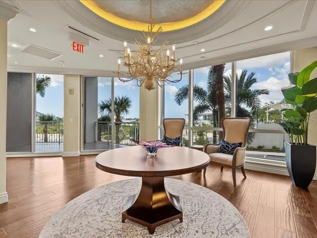 $839,000 | 331 Cleveland Street, Unit 806, Clearwater, FL 33755