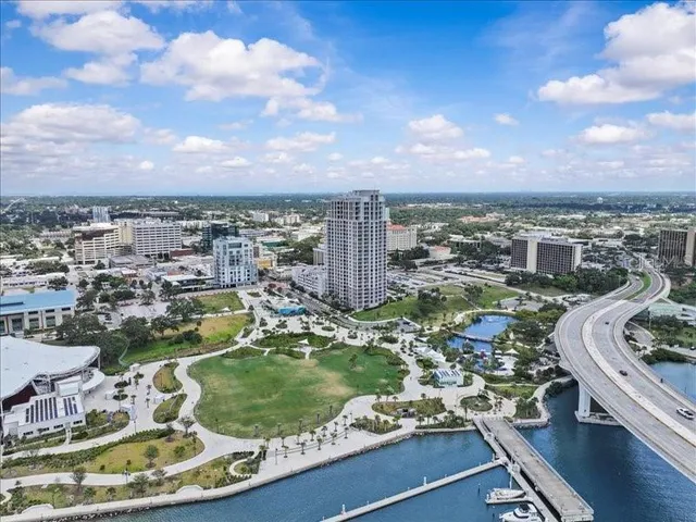 $839,000 | 331 Cleveland Street, Unit 806, Clearwater, FL 33755