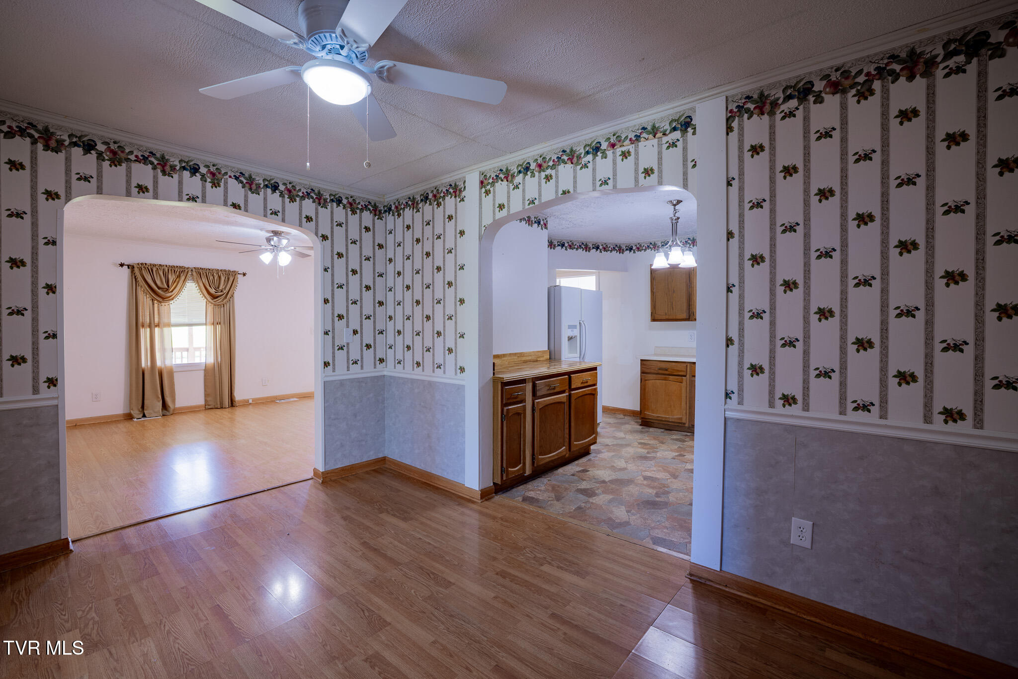 2044 Siam Road Elizabethton, TN 37643 - Photo 12 of 31 1R9A5043-HDR