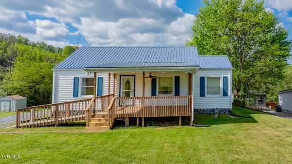 $260,000 | 2044 Siam Road, Elizabethton, TN 37643