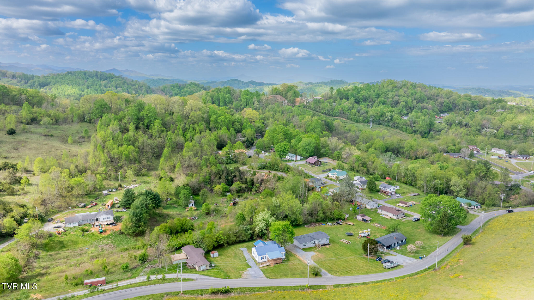2044 Siam Road Elizabethton, TN 37643 - Photo 31 of 31 dji_fly_20260416_103020_0874_17763498179