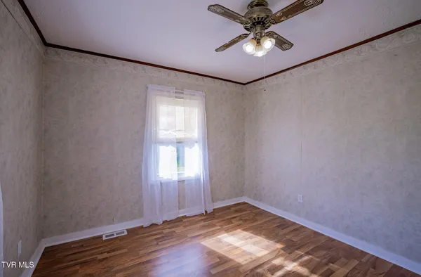 $260,000 | 2044 Siam Road, Elizabethton, TN 37643