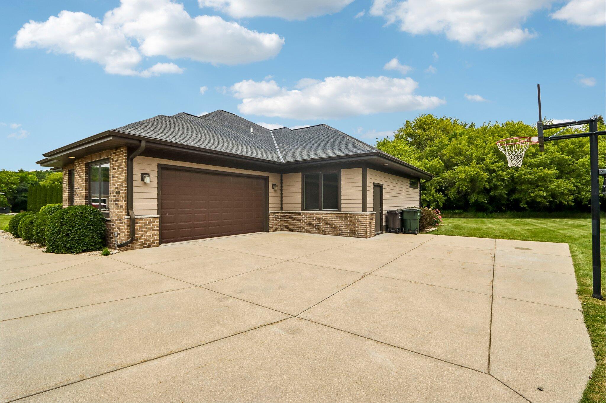 318 Cypress Point North Prairie, WI 53153 - Photo 75 of 78 3-web-or-mls-Cypress Point-S0107-003