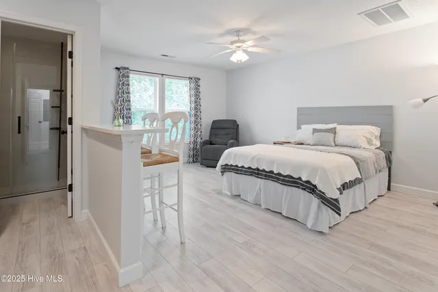 $2,100 | 3350 Club Villas Drive, Unit 806, Southport, NC 28461