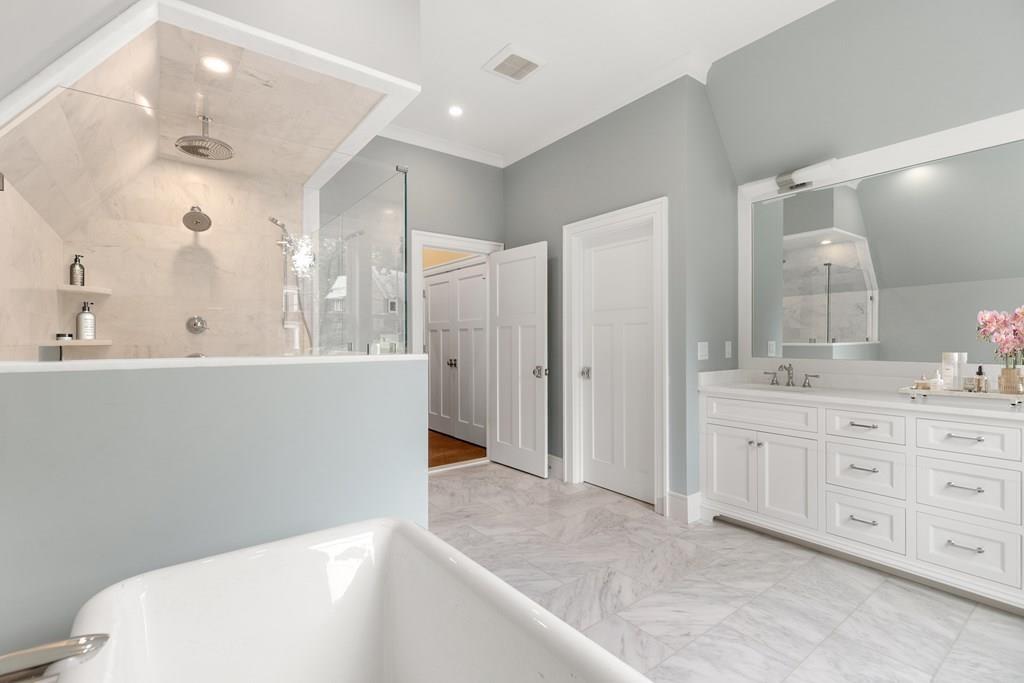 1 A Ledgewood Road Winchester, MA 01890 - Photo 13 of 23