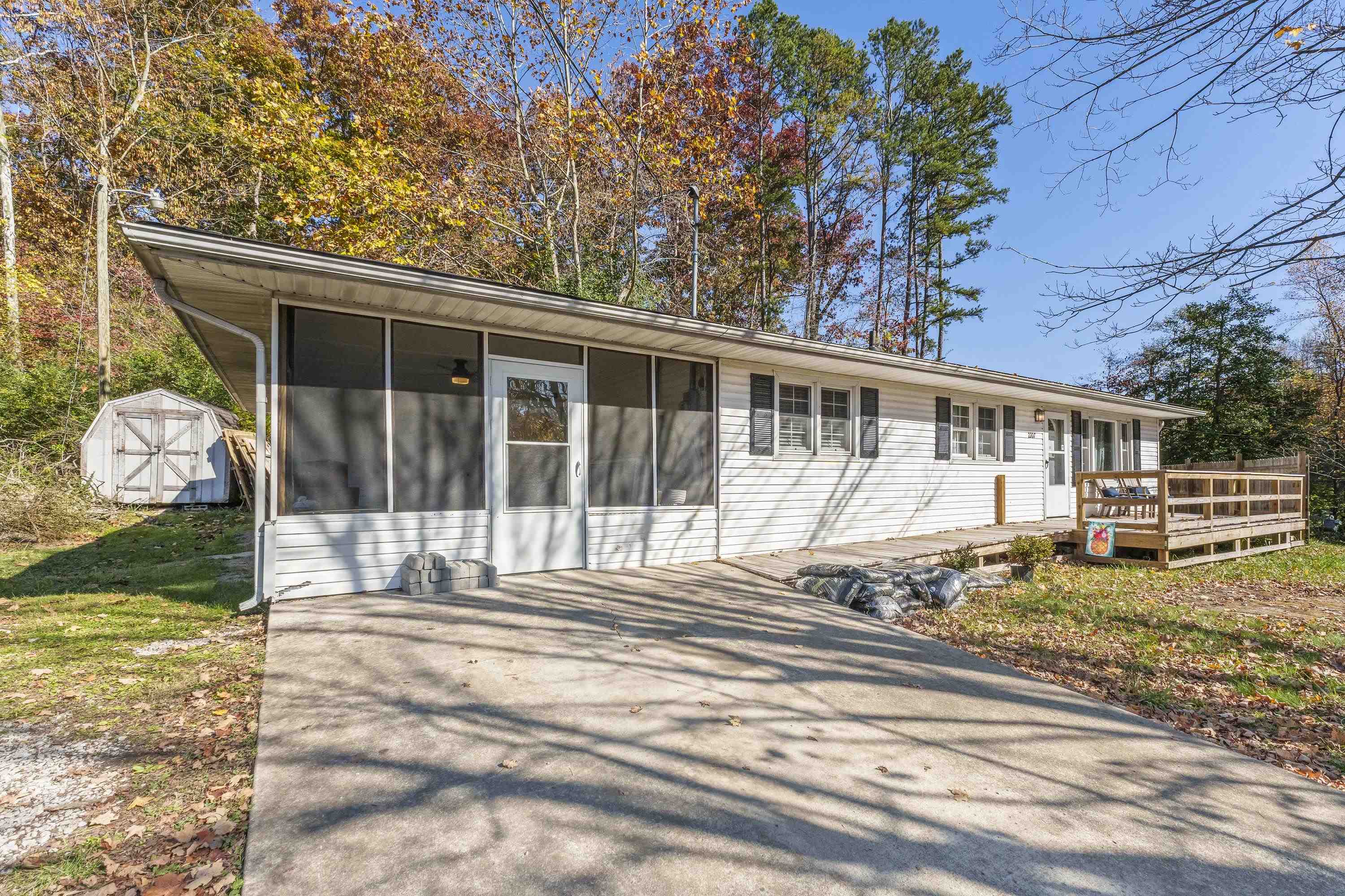 2207 Donta Road Ashland, KY 41102 - Photo 2 of 30