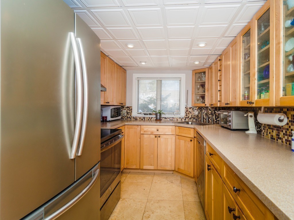93 Spring Street Wakefield, MA 01880 - Photo 5 of 23 Gallery Image 5