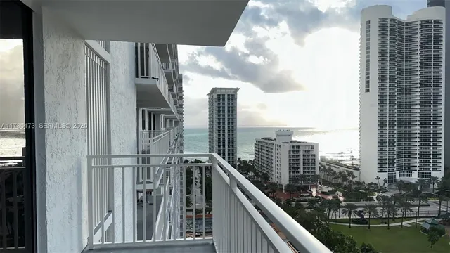 $825,000 | 210 174th Street, Unit 1909, Sunny Isles Beach, FL 33160