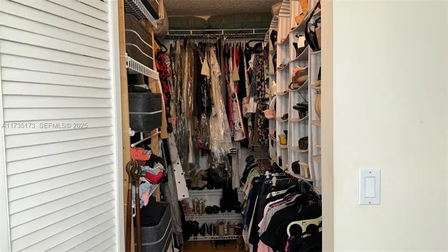 $825,000 | 210 174th Street, Unit 1909, Sunny Isles Beach, FL 33160