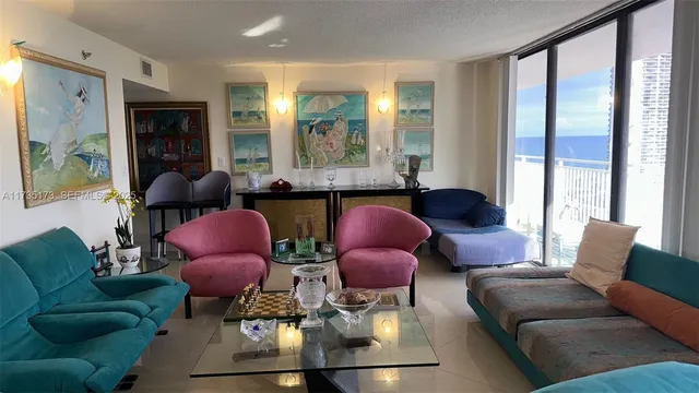 $825,000 | 210 174th Street, Unit 1909, Sunny Isles Beach, FL 33160