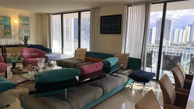 $825,000 | 210 174th Street, Unit 1909, Sunny Isles Beach, FL 33160