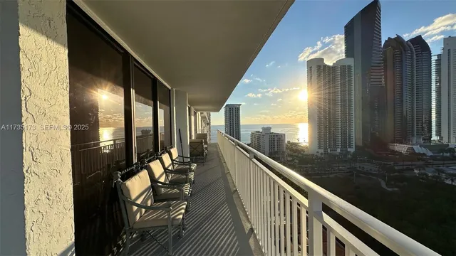 $825,000 | 210 174th Street, Unit 1909, Sunny Isles Beach, FL 33160