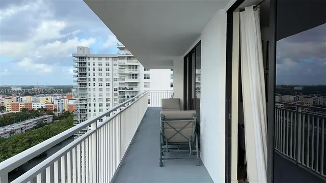 $825,000 | 210 174th Street, Unit 1909, Sunny Isles Beach, FL 33160