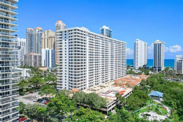 $825,000 | 210 174th Street, Unit 1909, Sunny Isles Beach, FL 33160
