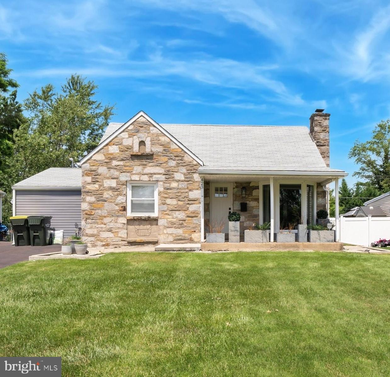 423 Newton Road Hatboro, PA 19040 - Photo 1 of 40 Gallery Image 1