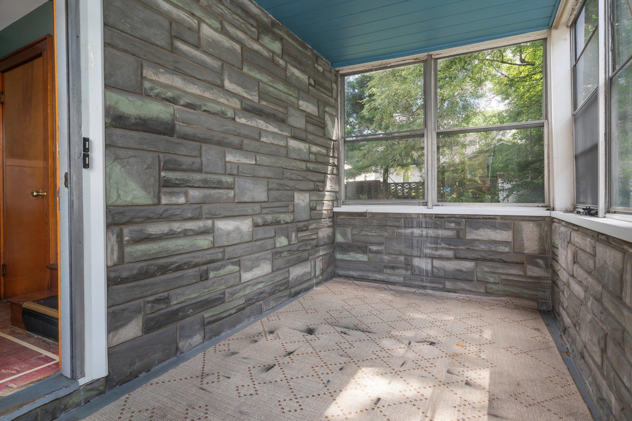 175 Beech Street Manchester, NH 03103 - Photo 20 of 35