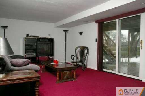 29 Wellington Road East Brunswick, NJ 08816 - Photo 4 of 8 Gallery Image 4