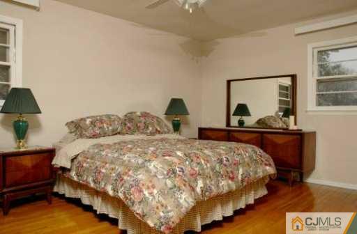 29 Wellington Road East Brunswick, NJ 08816 - Photo 8 of 8 Gallery Image 8