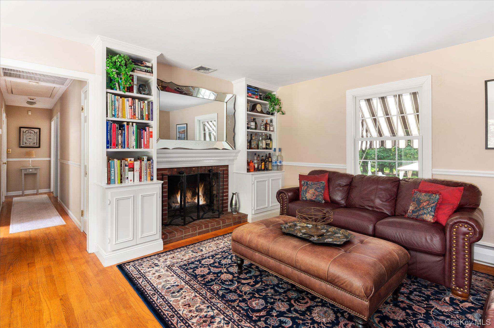 19 Young Road Katonah, NY 10536 - Photo 2 of 32 Living Room