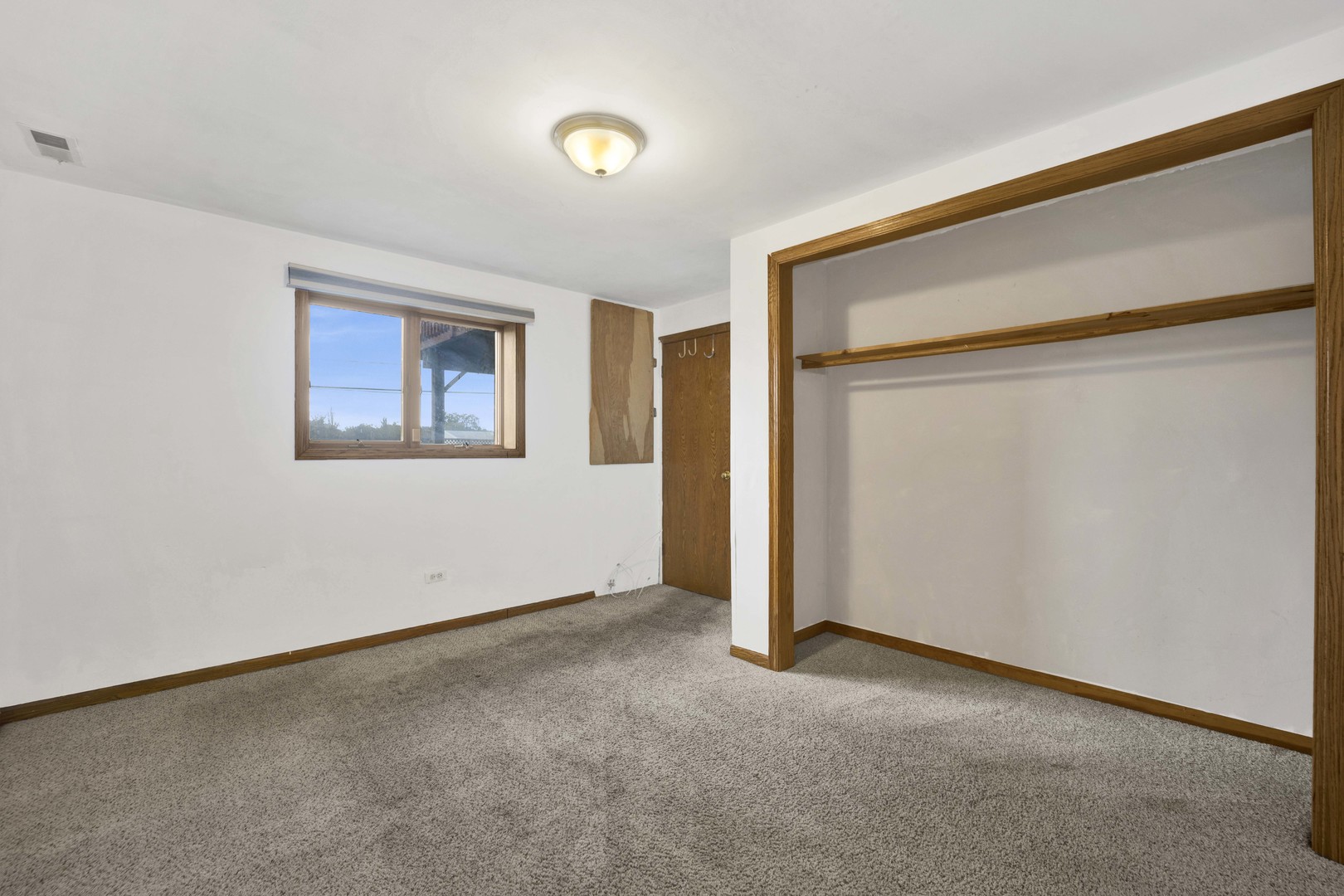 2S224 Valley Road Lombard, IL 60148 - Photo 30 of 37 an empty room with windows