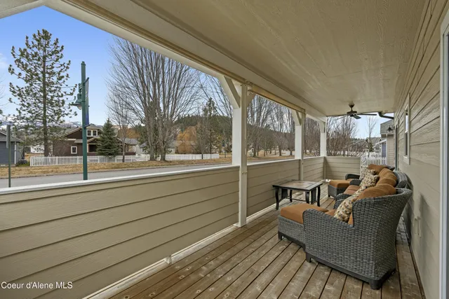 $620,000 | 424 Becker Lane, Dover, ID 83825