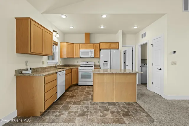 $620,000 | 424 Becker Lane, Dover, ID 83825