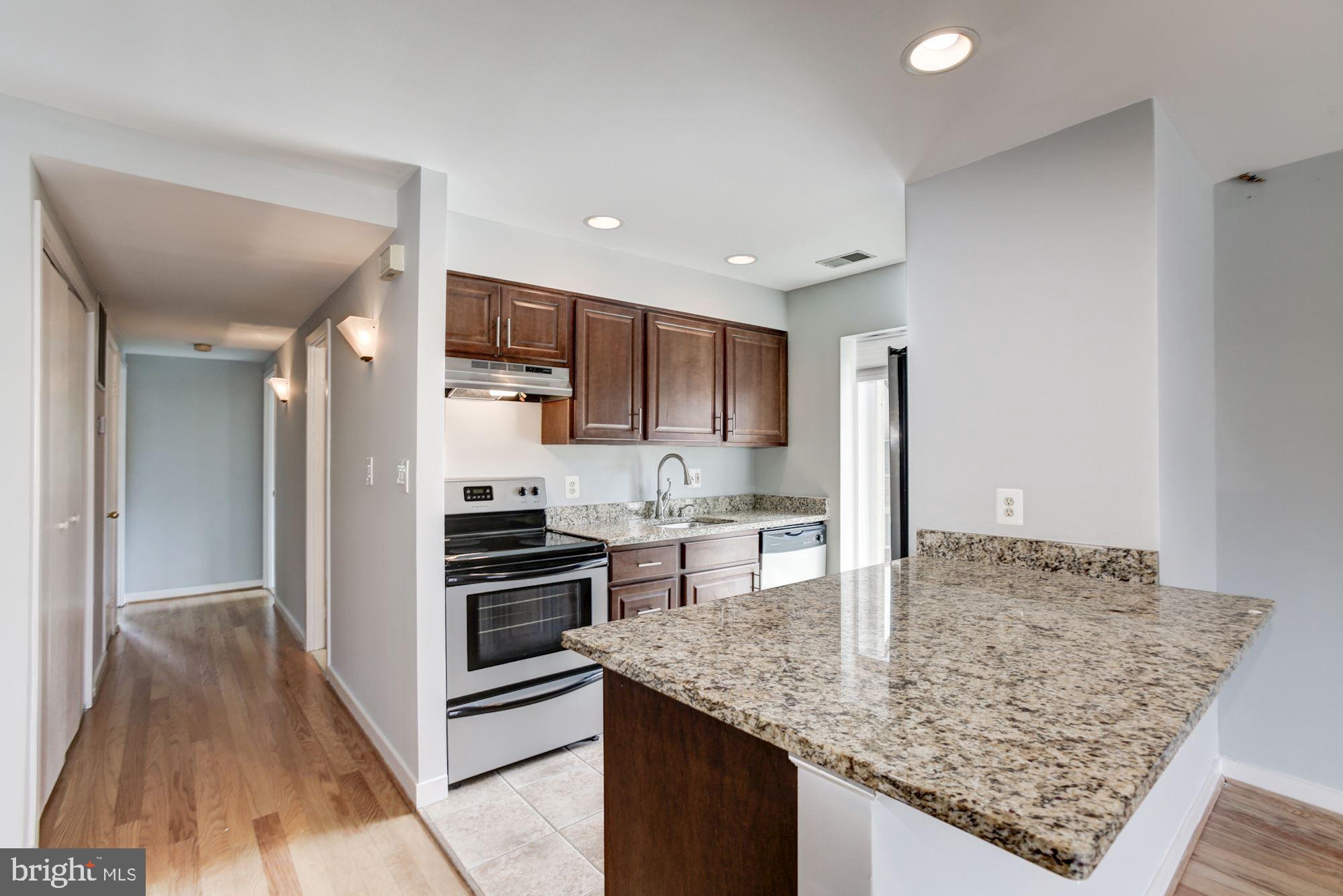 425 South Sharp Street, Unit R15 Baltimore, MD 21201 - Photo 1 of 40 Beautifully Upgraded Unit!