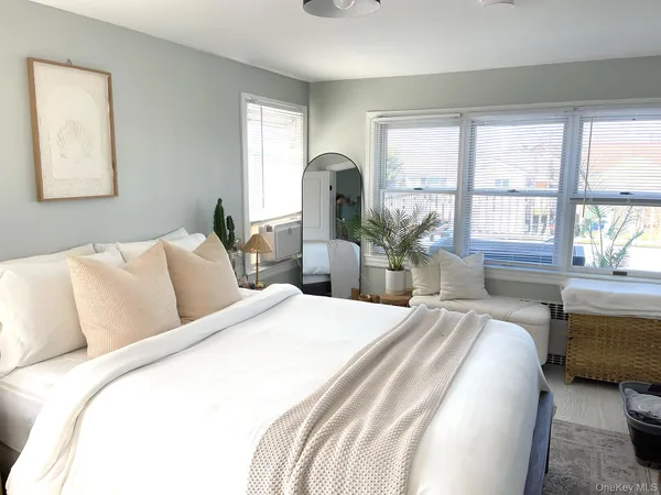 $4,200 | 128 Roosevelt Boulevard, Long Beach, NY 11561