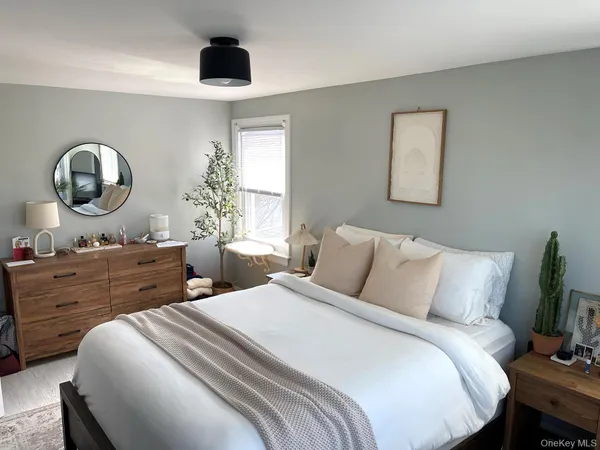 $4,200 | 128 Roosevelt Boulevard, Long Beach, NY 11561