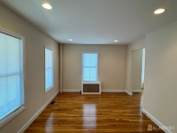 $3,100 | 150 George Street, South Amboy, NJ 08879