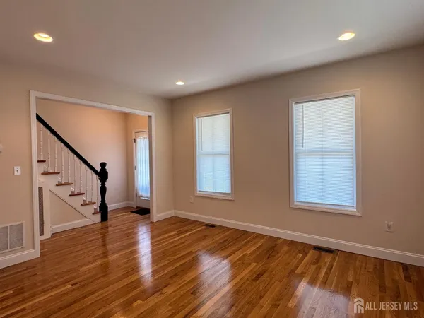 $3,100 | 150 George Street, South Amboy, NJ 08879