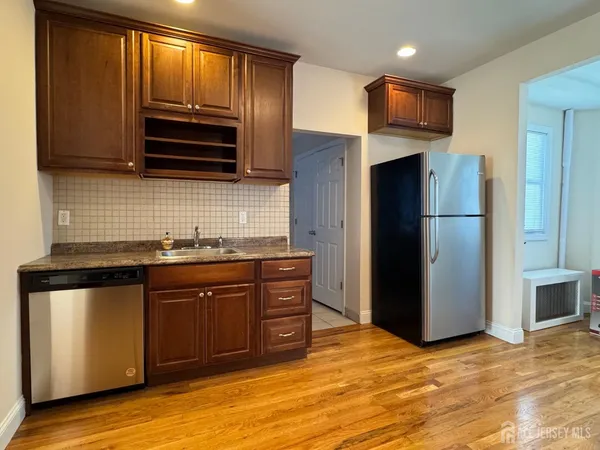 $3,100 | 150 George Street, South Amboy, NJ 08879