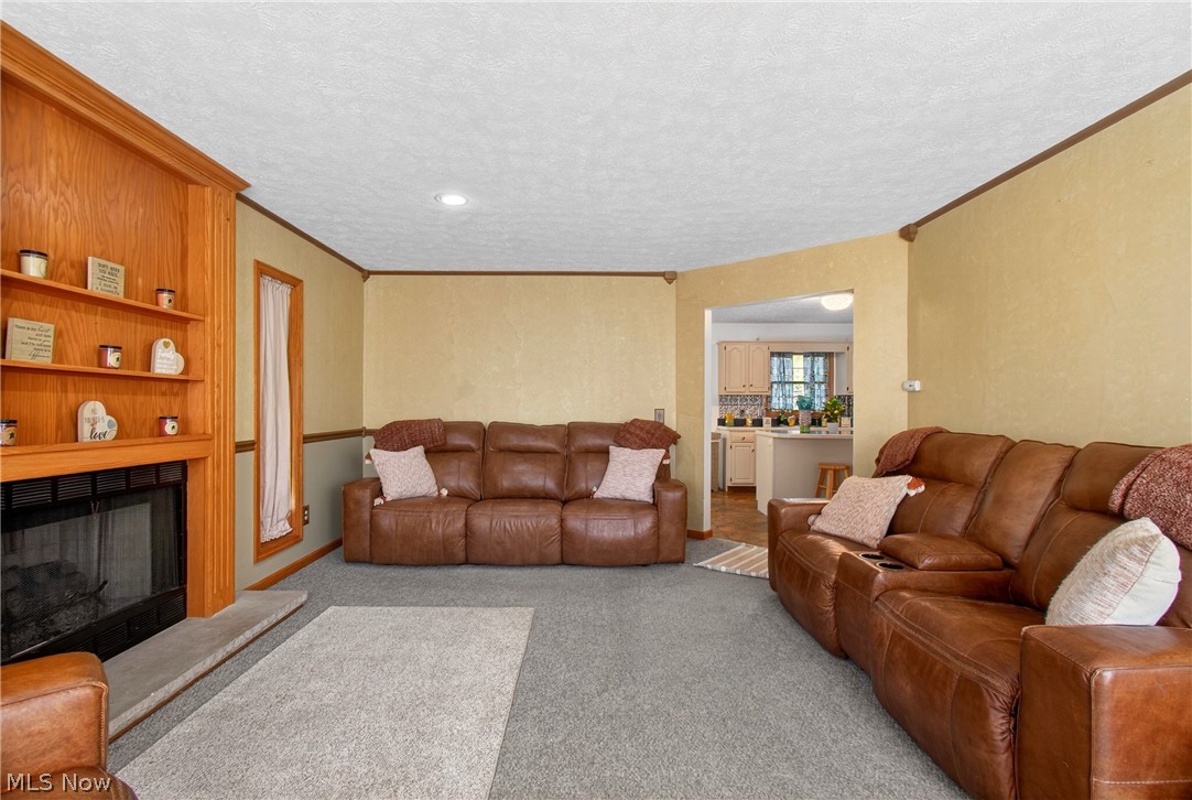 1741 Wales Road Northeast Massillon, OH 44646 - Photo 4 of 34