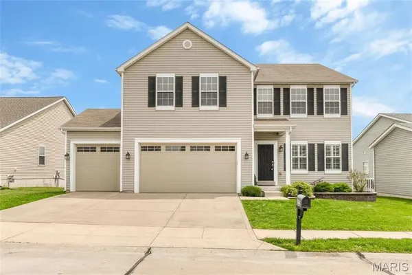 $3,700 | 1824 English Oak Drive, Lake St. Louis, MO 63367