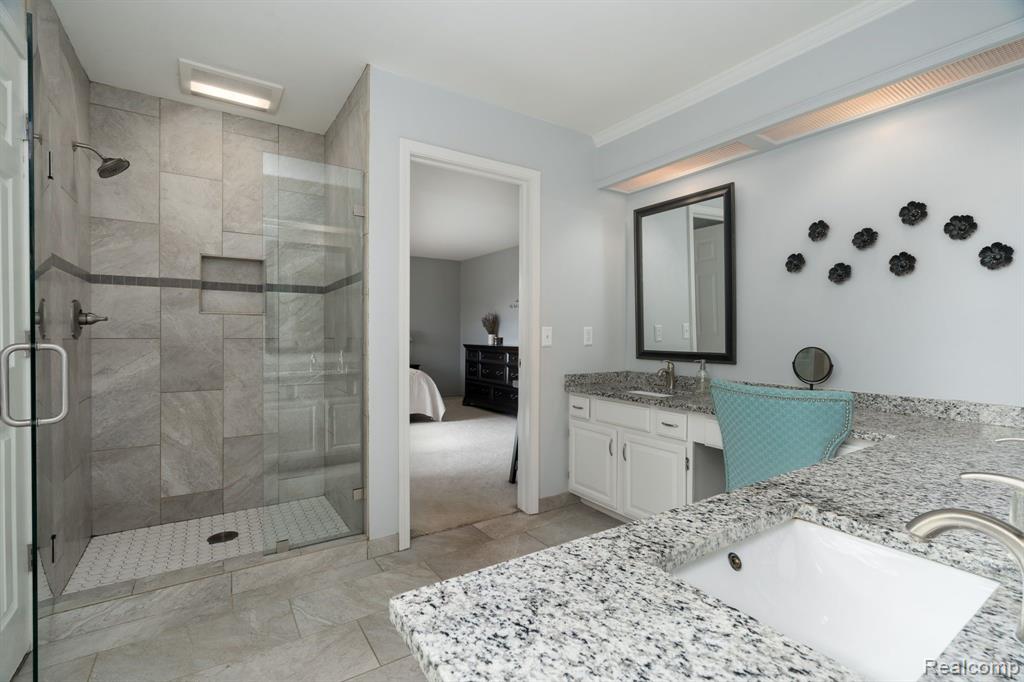 2011 Fairfield Drive Rochester Hills, MI 48306 - Photo 27 of 47