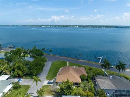 $899,000 | 2305 Riverview Boulevard, Bradenton, FL 34205