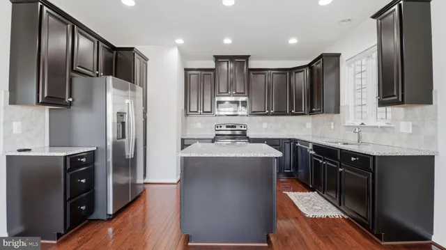 $599,900 | 12690 Lakeside Court, Woodbridge, VA 22192