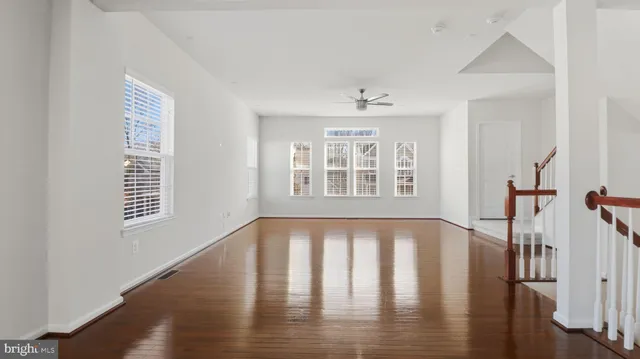 $599,900 | 12690 Lakeside Court, Woodbridge, VA 22192