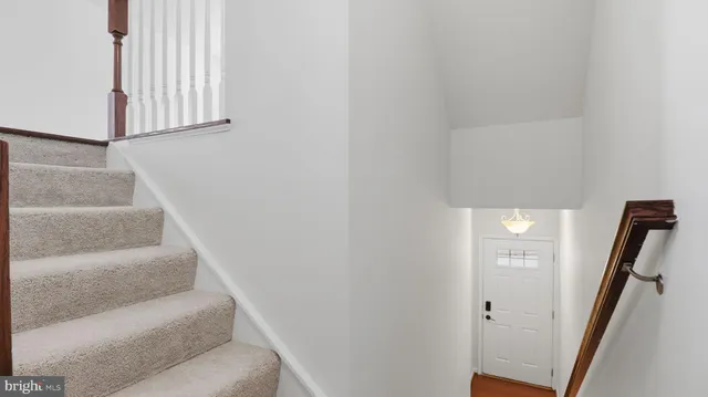 $599,900 | 12690 Lakeside Court, Woodbridge, VA 22192