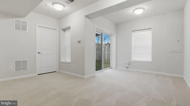 $599,900 | 12690 Lakeside Court, Woodbridge, VA 22192