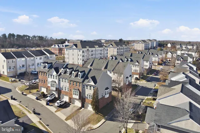 $599,900 | 12690 Lakeside Court, Woodbridge, VA 22192