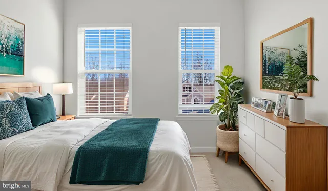 $599,900 | 12690 Lakeside Court, Woodbridge, VA 22192