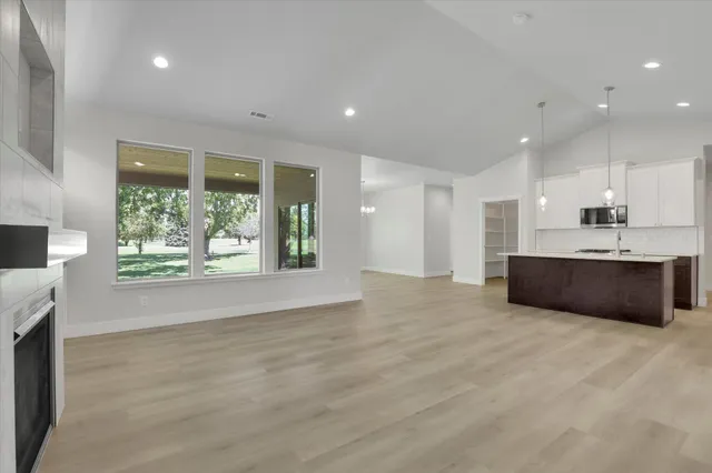 $565,850 | 15 North Country Club Drive, Unit 15, Deer Park, WA 99006