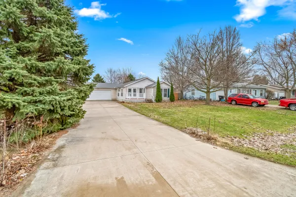 $169,900 | 437 Richard Street, Quincy, MI 49082