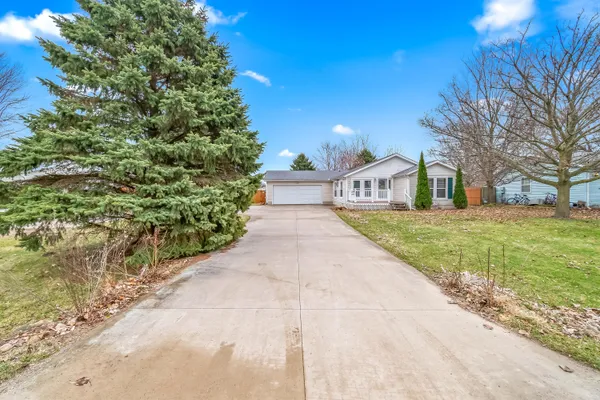 $169,900 | 437 Richard Street, Quincy, MI 49082