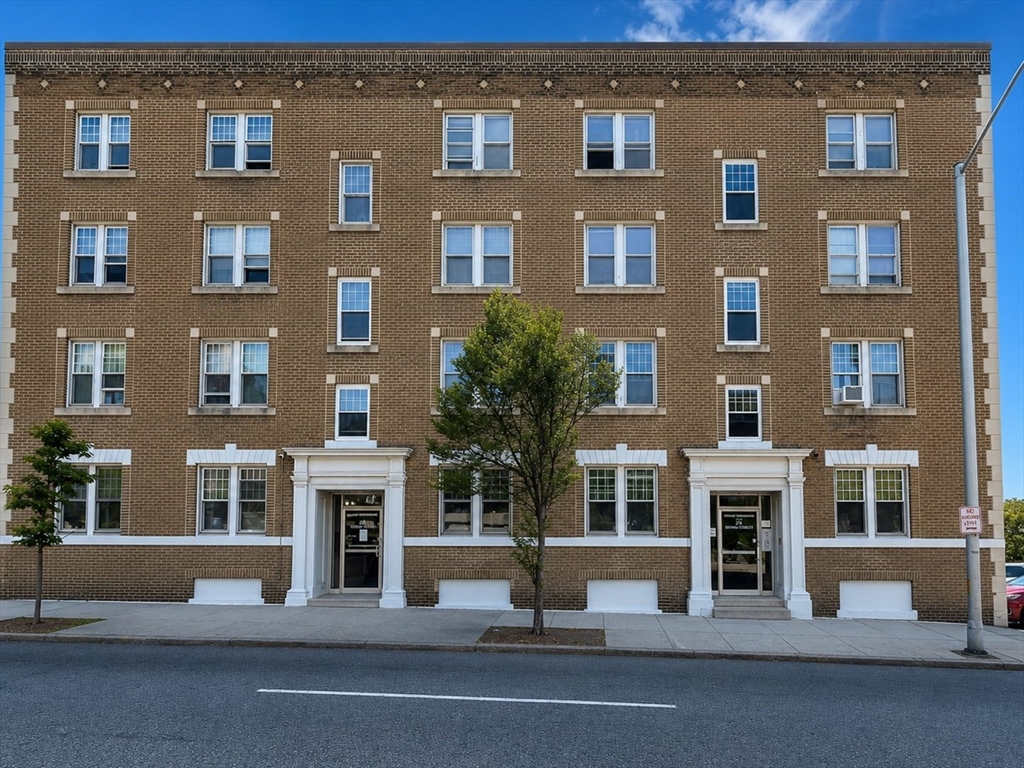 29 Irving Street, Unit 8 Worcester, MA 01609 - Photo 1 of 26