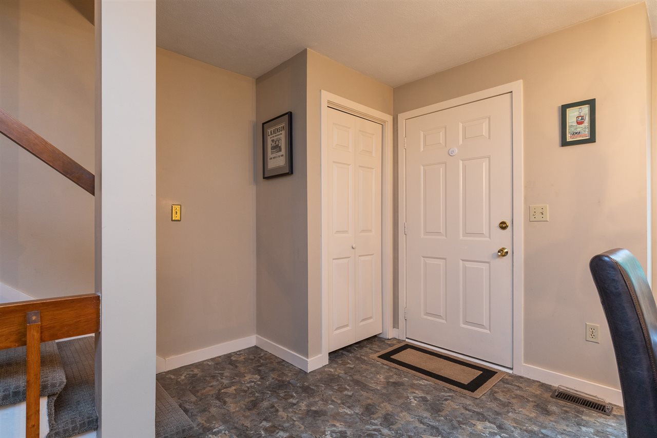 65 Thornhill Road Stratham, NH 03885 - Photo 2 of 35